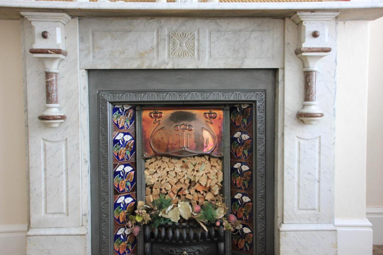 Candlelight Apartment Майнхед Екстериор снимка